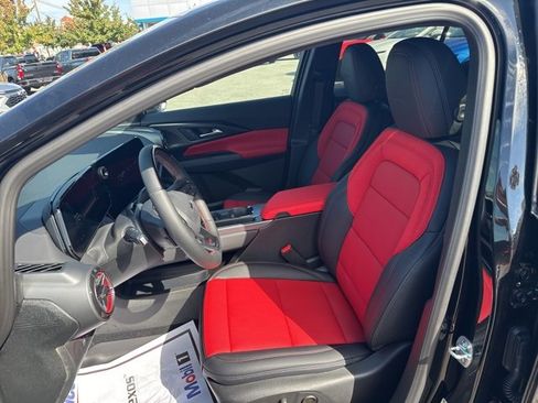 New 2025 Chevrolet Equinox EV RS image 8