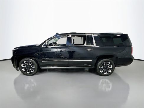 Used 2020 GMC Yukon XL Denali image 5