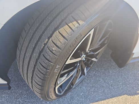 Used 2023 Honda Accord Touring image 31