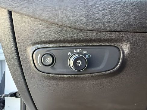 Used 2024 Chevrolet Equinox LT FWD image 34