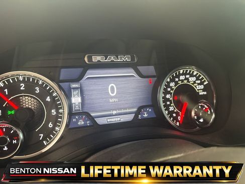 Used 2025 RAM 1500 Big Horn AWD/4WD image 11