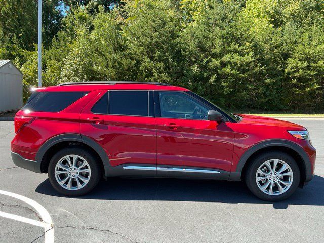 Used 2020 Ford Explorer XLT w/ Equipment Group 202A AWD/4WD image 6