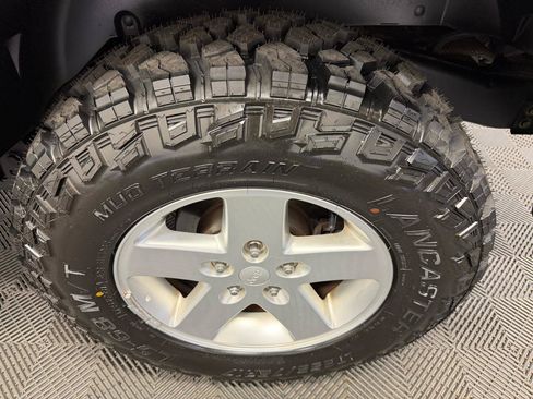 Used 2015 Jeep Wrangler Unlimited Sport w/ Quick Order Package 24S AWD/4WD image 33