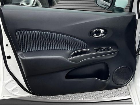 Used 2019 Nissan Versa Note SV FWD image 19