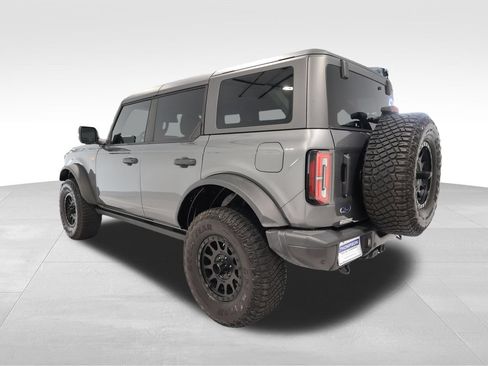 Used 2022 Ford Bronco Badlands w/ Sasquatch Package AWD/4WD image 2