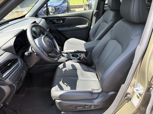 Used 2025 Subaru Forester Limited w/ Popular Package AWD/4WD image 9
