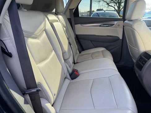 Used 2017 Cadillac XT5 Luxury w/ Driver Awareness Package FWD image 18