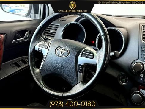 Used 2012 Toyota Highlander Limited image 11