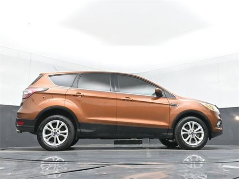 Used 2017 Ford Escape SE image 50