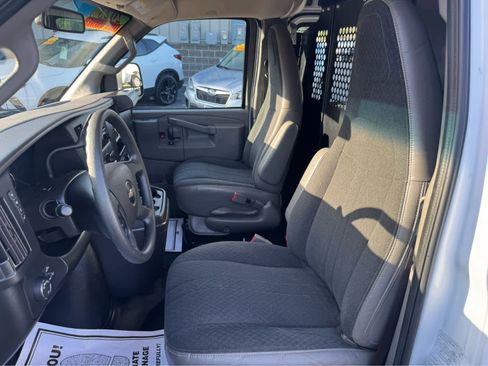 Used 2023 Chevrolet Express 2500 w/ Driver Convenience Package image 10
