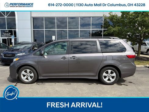 Used 2020 Toyota Sienna LE FWD image 6