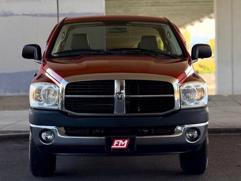 Used 2008 Dodge Ram 1500 Truck ST AWD/4WD image 3