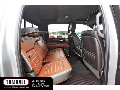 Used 2024 GMC Sierra 2500 Denali Ultimate w/ Max Trailering Package image 9
