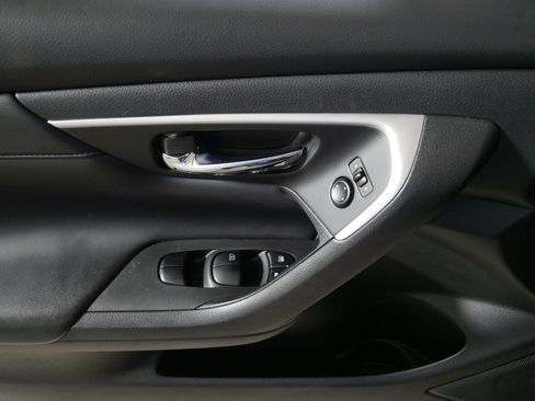 Used 2016 Nissan Altima 2.5 SR FWD image 19