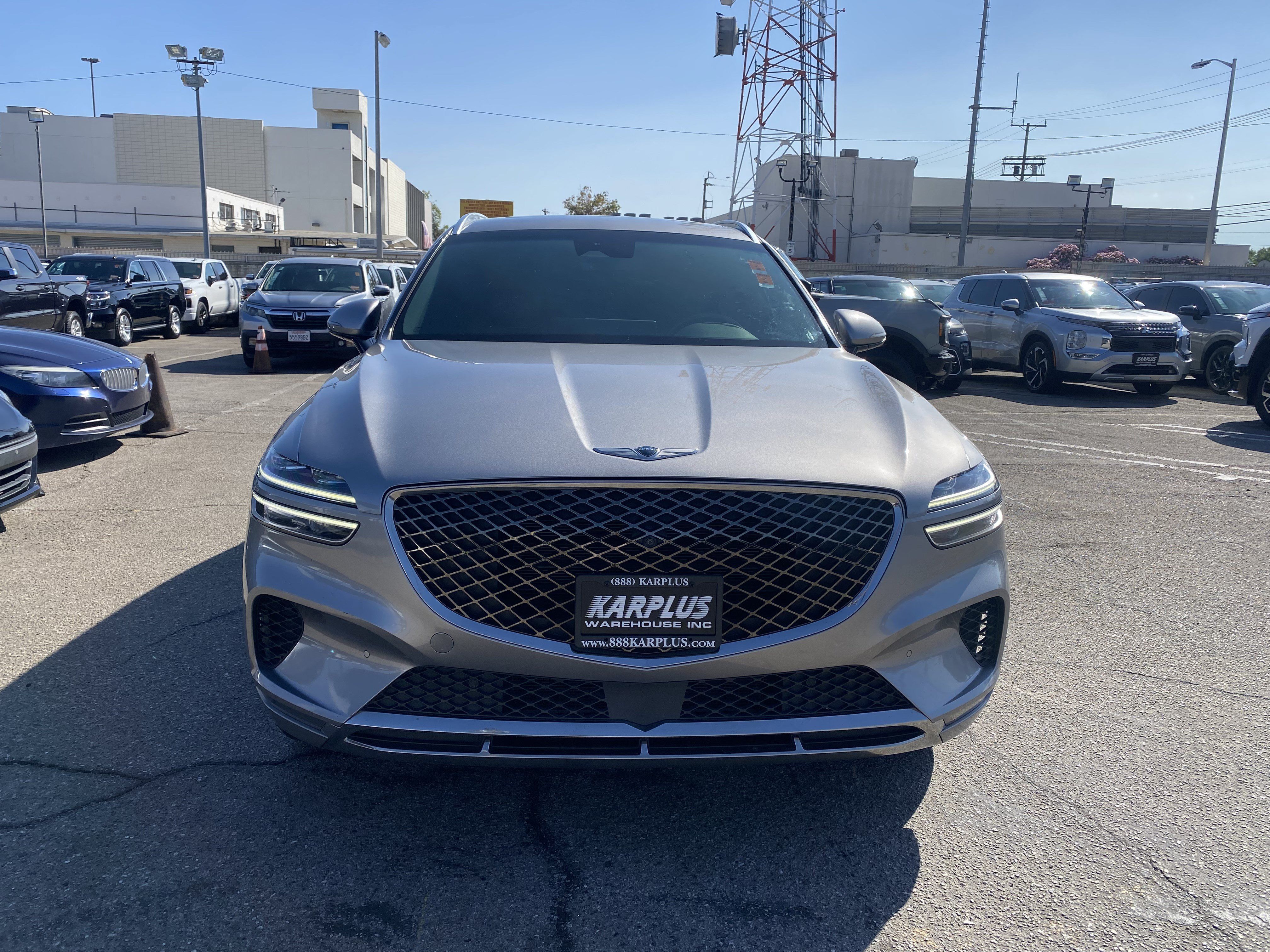 Used 2022 Genesis GV70 2.5T w/ Advanced Package AWD/4WD image 3