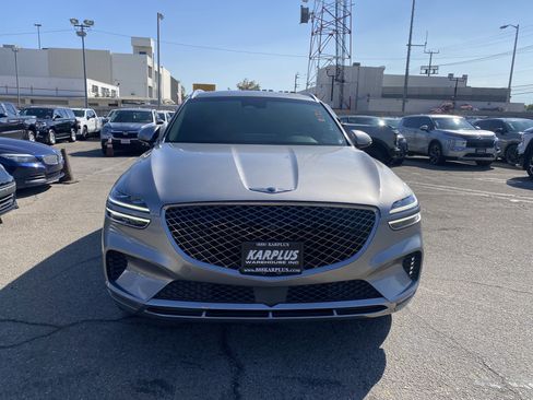 Used 2022 Genesis GV70 2.5T w/ Advanced Package AWD/4WD image 3
