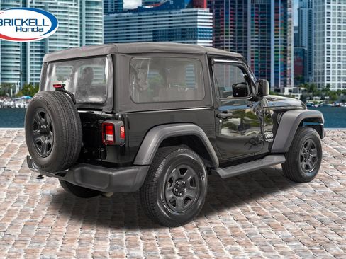 Used 2019 Jeep Wrangler Sport AWD/4WD image 7