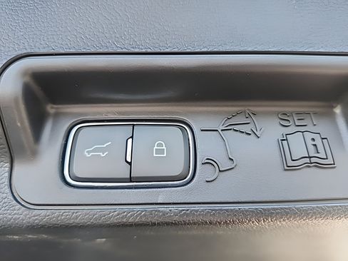 Certified 2023 Ford Explorer XLT w/ Equipment Group 202A AWD/4WD image 14