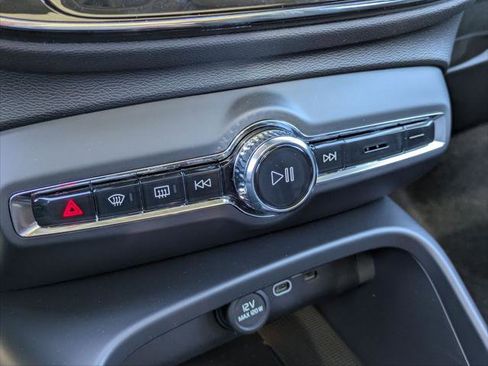 New 2026 Volvo XC40 B5 Ultra w/ Climate Package image 10