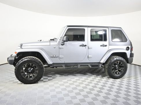 Used 2014 Jeep Wrangler Unlimited Sahara w/ Connectivity Group image 2