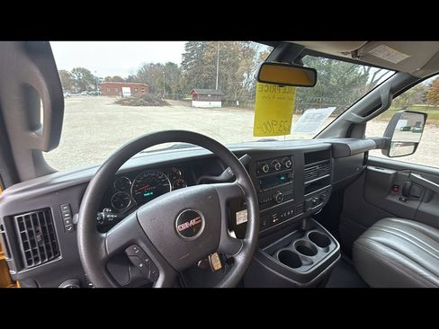 Used 2021 GMC Savana 3500 Extended w/ Power Convenience Package image 12
