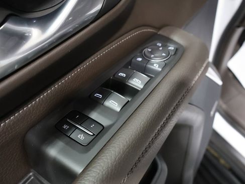 Used 2024 GMC Yukon XL Denali w/ Denali Reserve Package image 13