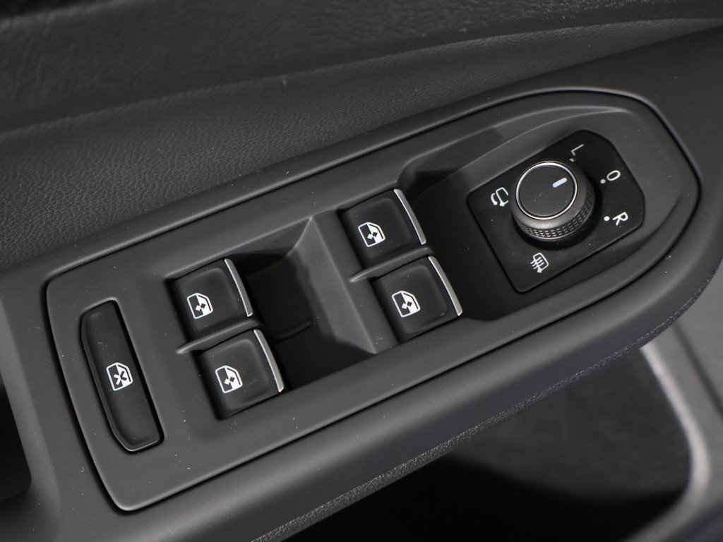 Used 2024 Volkswagen Golf R AWD/4WD image 43