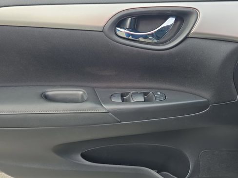 Used 2019 Nissan Sentra S w/ Appearance Package image 13