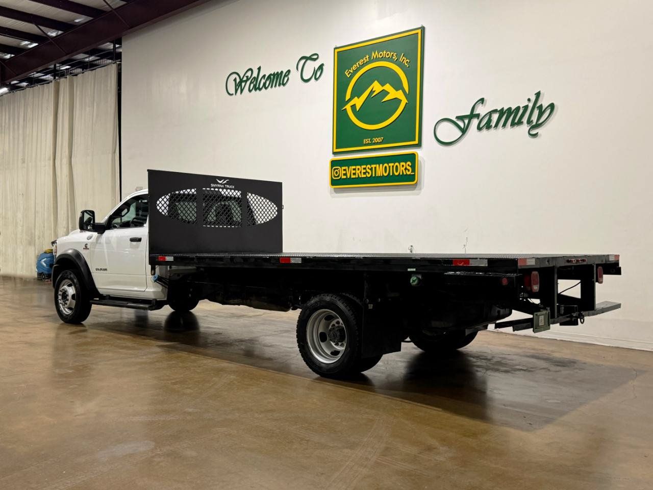 Used 2023 RAM 4500 SLT w/ Quick Order Package 2YG SLT AWD/4WD image 6