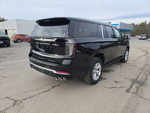 New 2026 Chevrolet Suburban Premier image 5