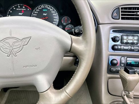 Used 2003 Chevrolet Corvette Convertible w/ Preferred Equipment Group1 RWD image 26