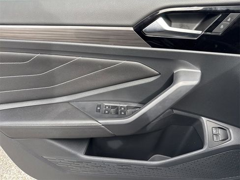 Used 2024 Volkswagen Jetta SEL image 20