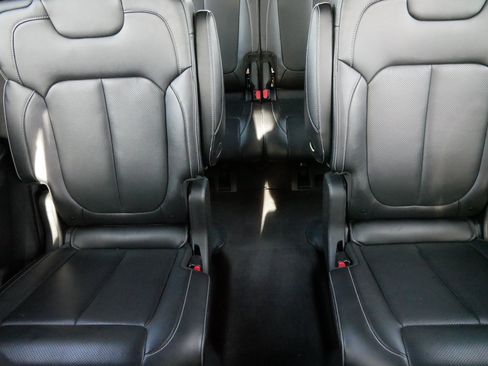 Used 2021 Jeep Grand Cherokee L Overland w/ Luxury Tech Group IV image 13