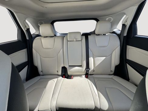 Used 2018 Ford Edge Titanium w/ Equipment Group 301A image 14