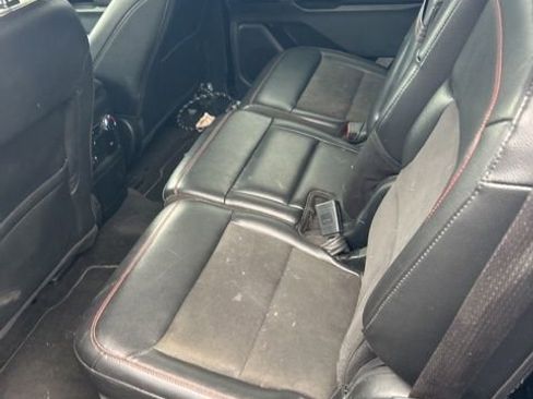 Used 2022 Ford Explorer ST-Line image 16