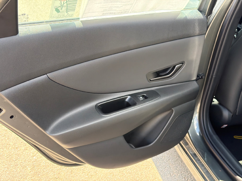 New 2026 Hyundai Elantra SEL Sport FWD image 22