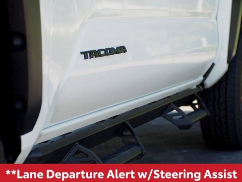 Used 2024 Toyota Tacoma TRD Off-Road AWD/4WD image 9