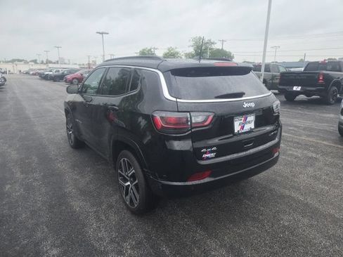 Used 2025 Jeep Compass Limited w/ Elite Group AWD/4WD image 11