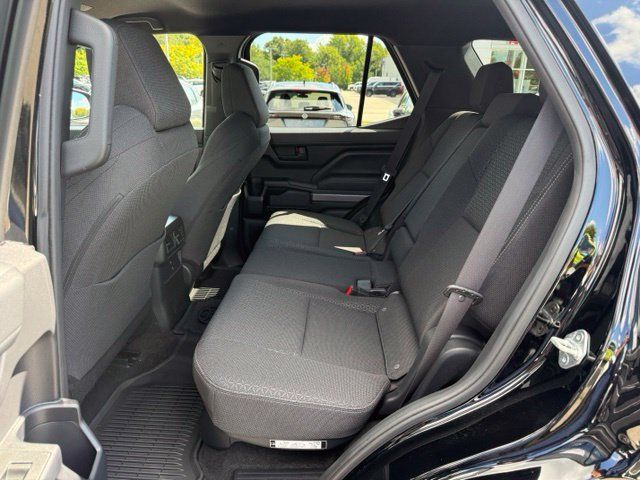 Used 2025 Toyota 4Runner SR5 AWD/4WD image 26