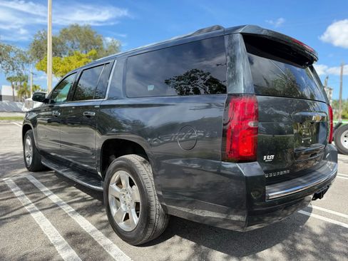 Used 2019 Chevrolet Suburban Premier RWD image 5