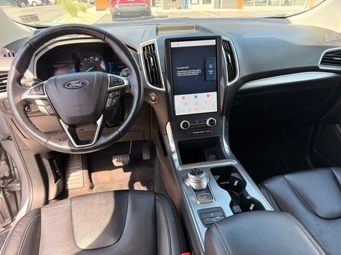 Used 2022 Ford Edge Titanium AWD/4WD image 18