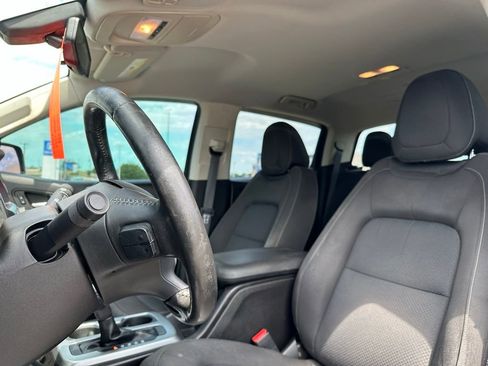 Used 2016 Chevrolet Colorado LT w/ LT Convenience Package RWD image 12