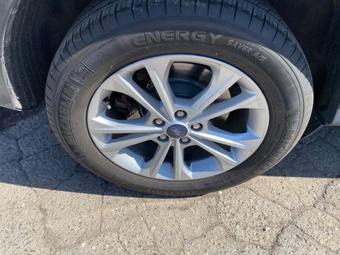 Used 2018 Ford Escape SE w/ SE SYNC Package image 27