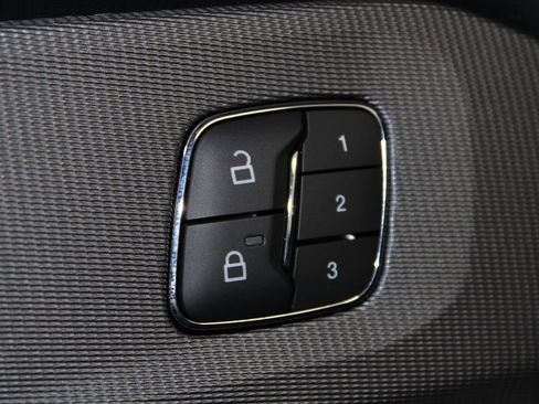 Used 2025 Ford Explorer ST image 47