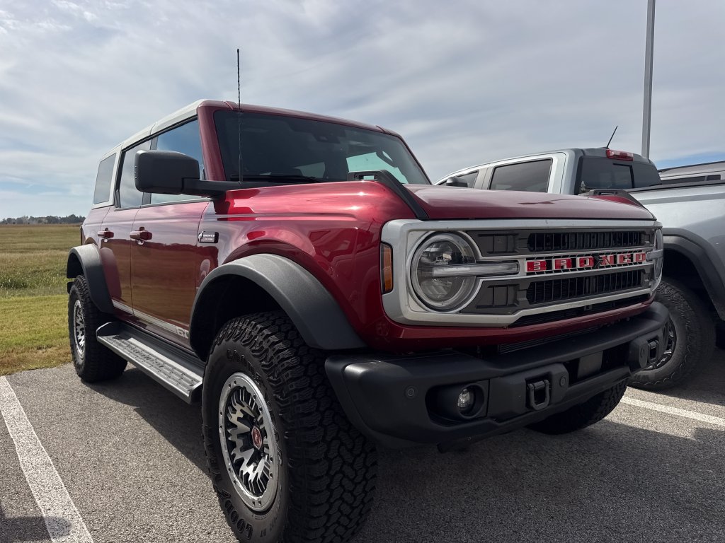 Used 2026 Ford Bronco Outer Banks w/ Sasquatch Package AWD/4WD image 3