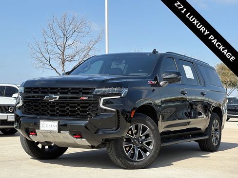 Used 2024 Chevrolet Suburban Z71 w/ Off-Road Capability Package image 3