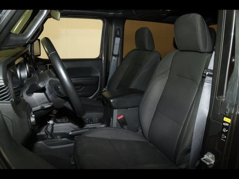 Used 2021 Jeep Wrangler Sport AWD/4WD image 19