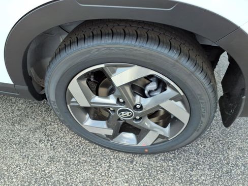 New 2026 Hyundai Venue SEL FWD image 11