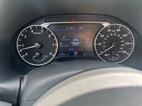 Used 2025 Nissan Altima 2.5 SV FWD image 40