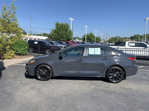 Used 2025 Toyota Corolla SE FWD image 5
